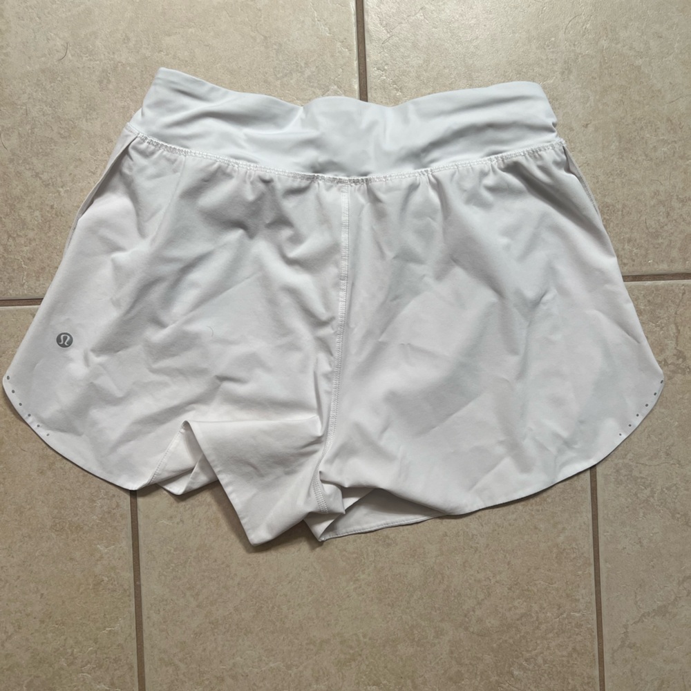 Fast and Free Reflective High-Rise
Classic-Fit Short 3" Lululemon white